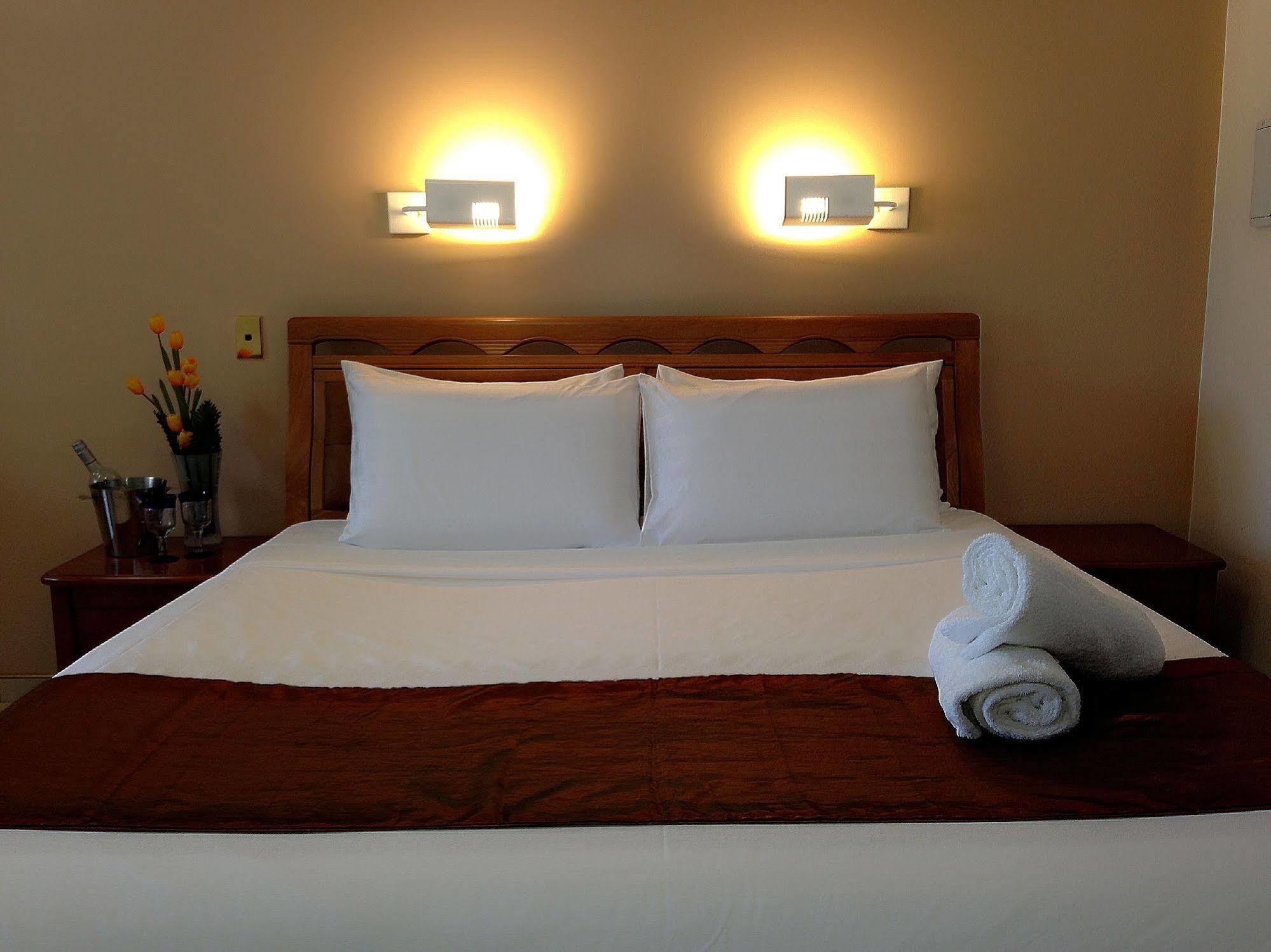 Novena Palms Motel Brisbane Bagian luar foto